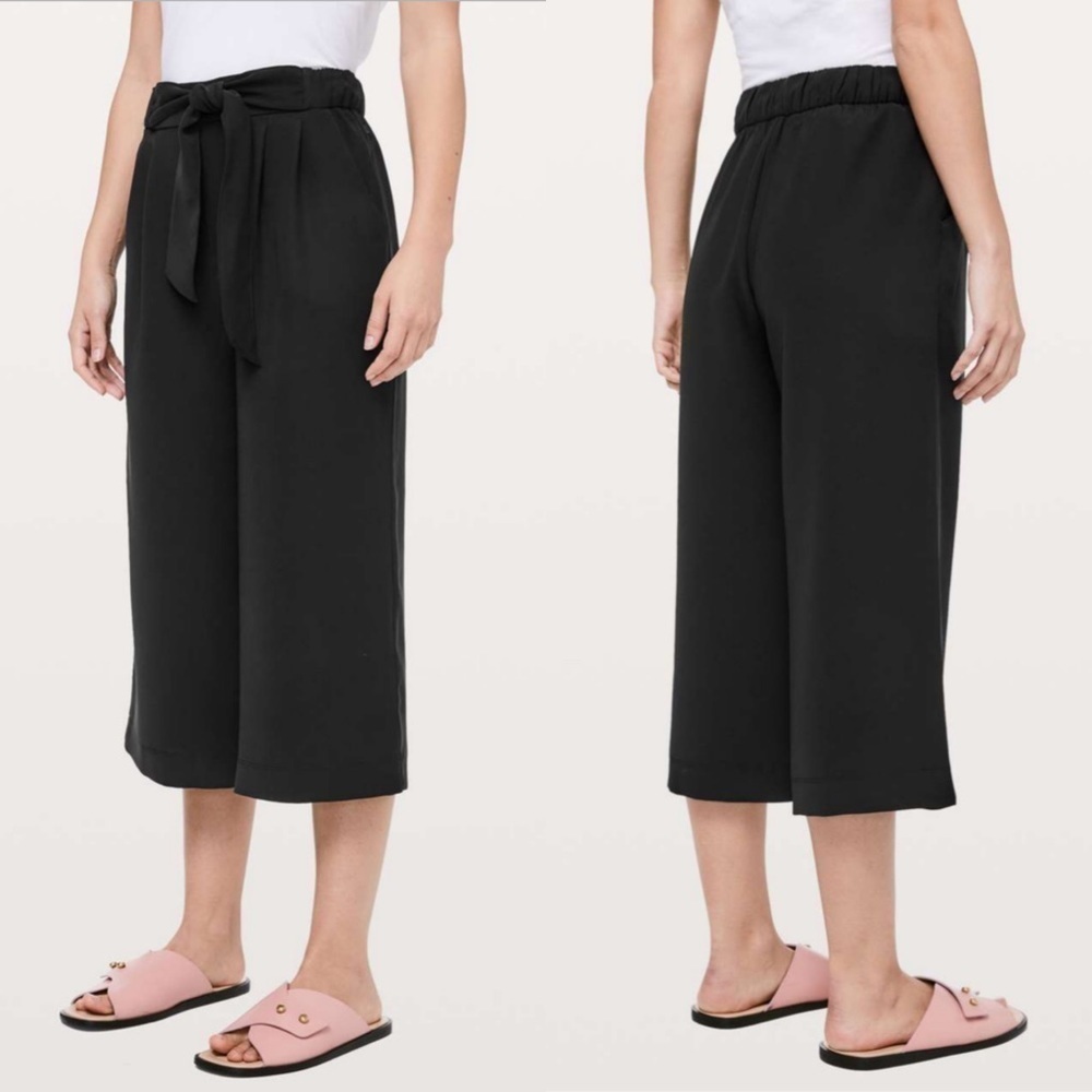 {6} Lululemon Noir Crop Black with Paperbag Waist